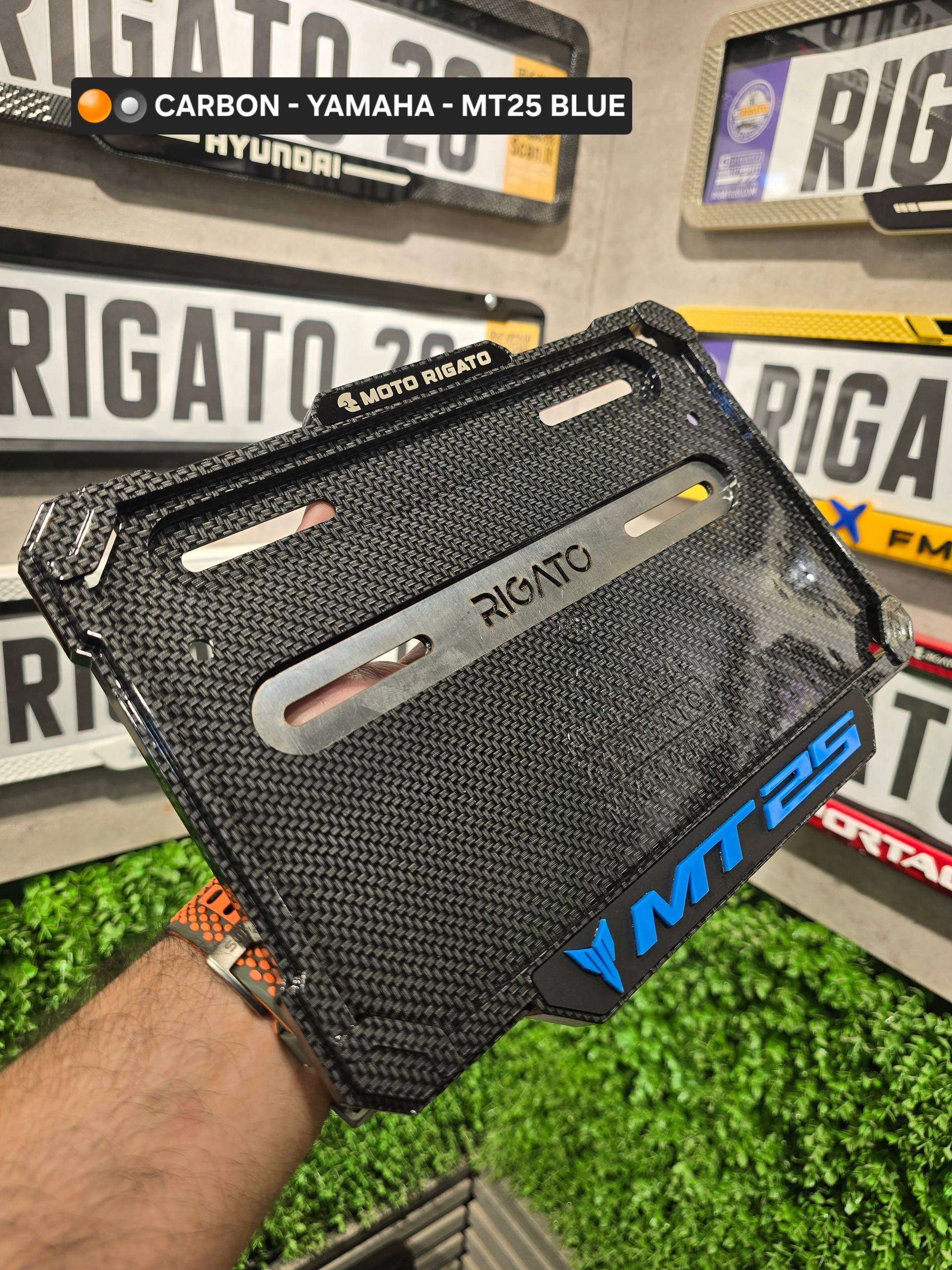موتوکربن ضد لرزش ام‌تی2۵ با براکت  (YAMAHA - MT 25)